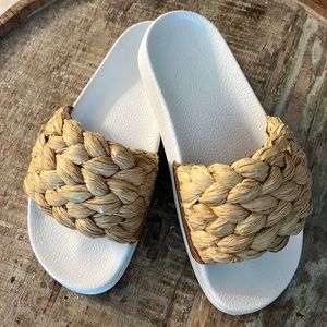 Robert Clergerie RAFFIA slides, new, 37.5